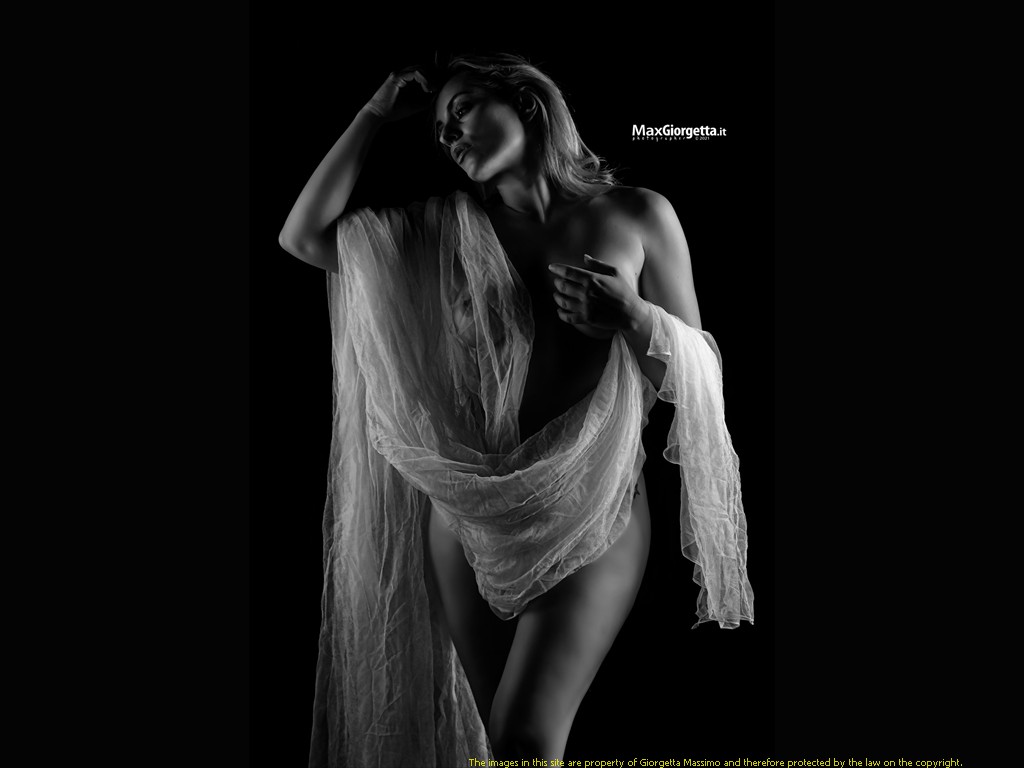 _D852273m