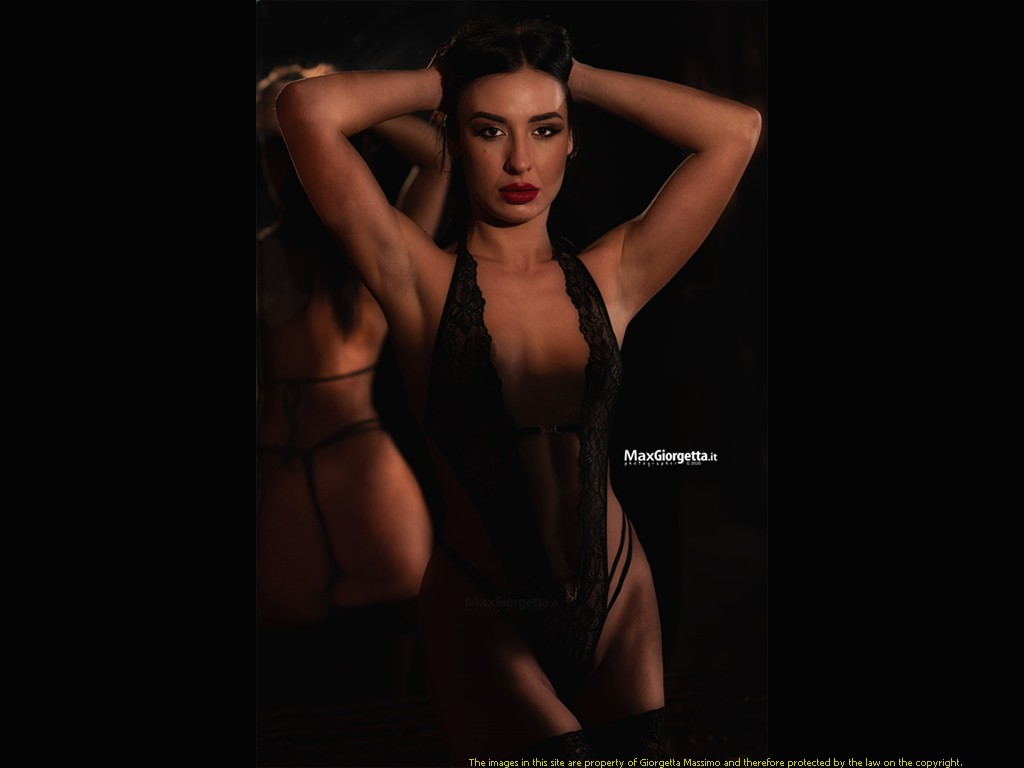 _D852742m