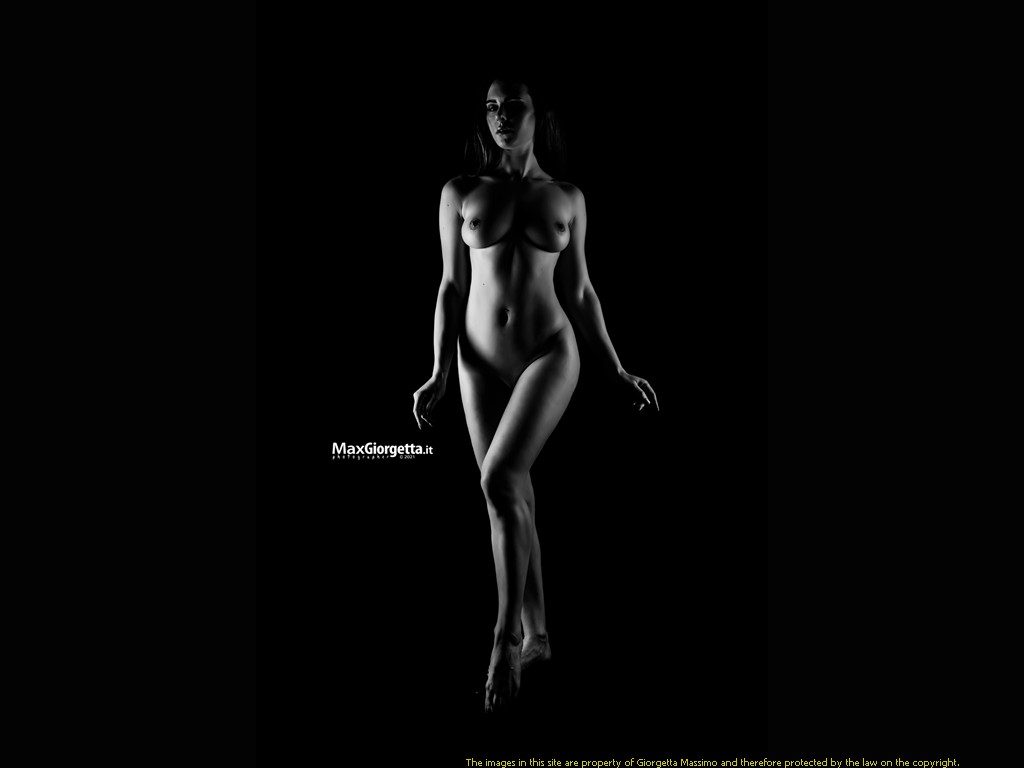 _D852432m