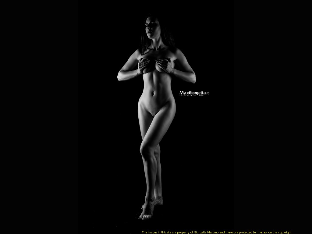 _D852433m