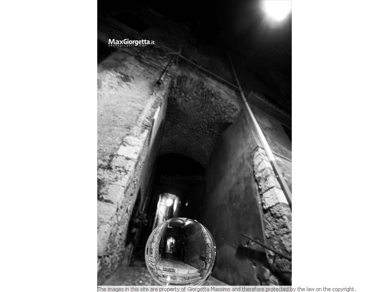 _M651789m