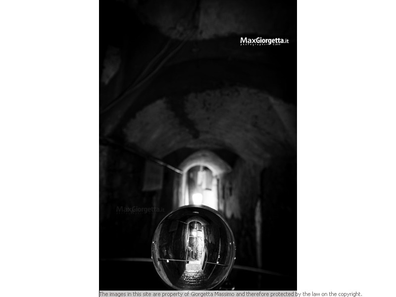 _M651793m