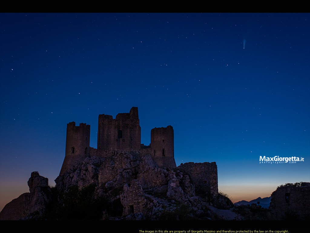 _D810395m