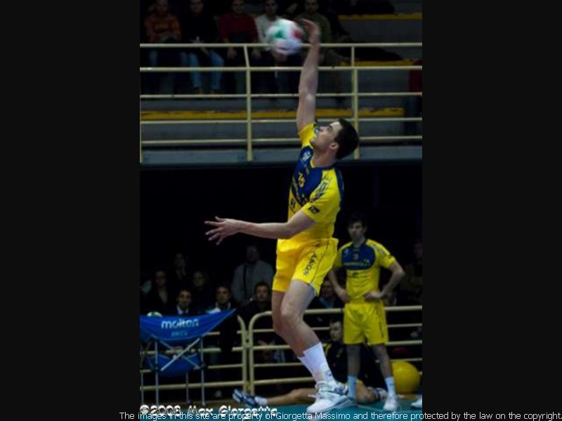 _M106820wtmk